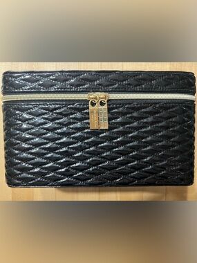 Elizabeth Arden Matching makeup case set